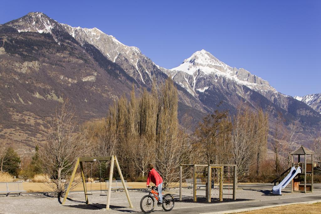 Hotel Vatel 4* Superior Martigny Екстер'єр фото