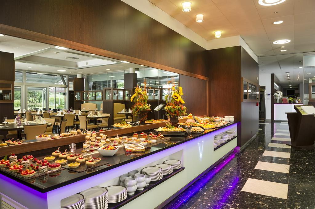 Hotel Vatel 4* Superior Martigny Екстер'єр фото